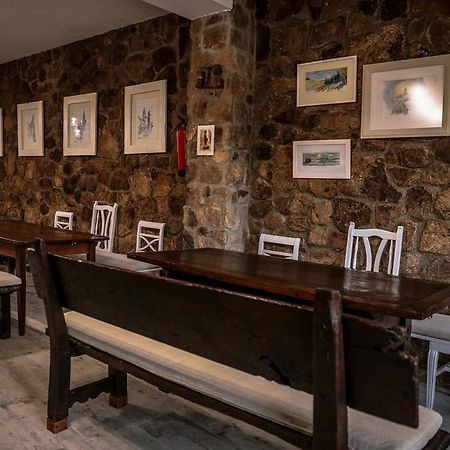 Pension Albergue A Pedra Sarria Bagian luar foto