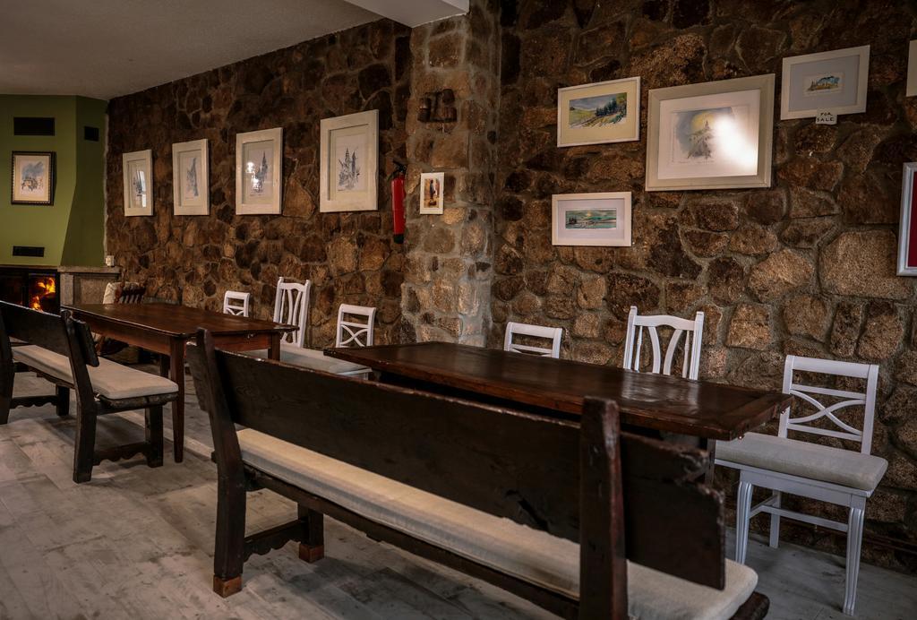 Pension Albergue A Pedra Sarria Bagian luar foto
